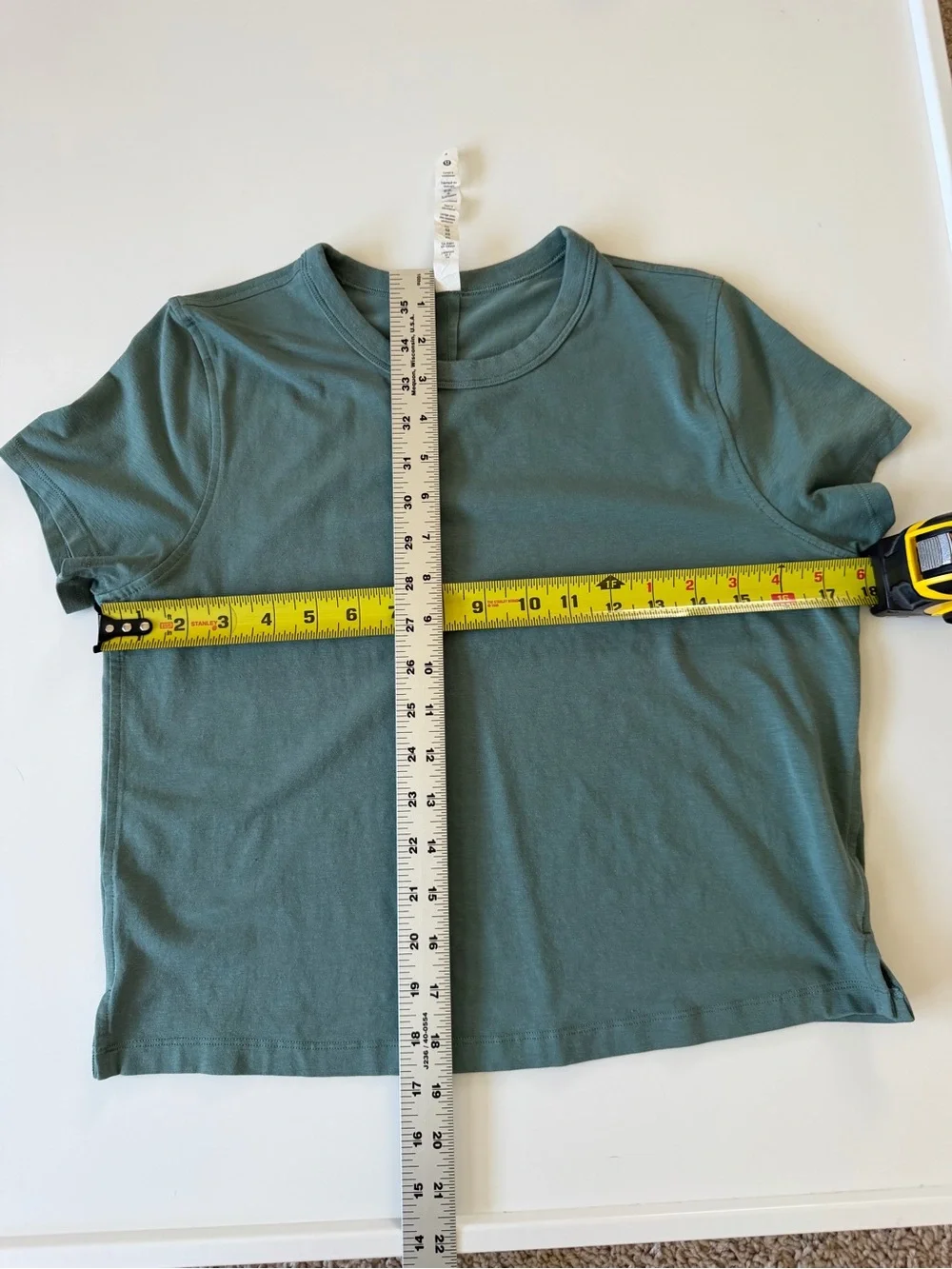 Lululemon Classic-Fit Cotton-Blend T-Shirt Medium Forest Size 4 Cropped Boxy